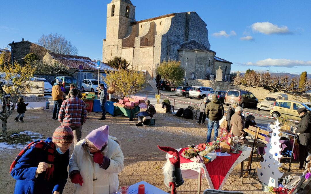 Premier Petit Marché de Noël à Saignon